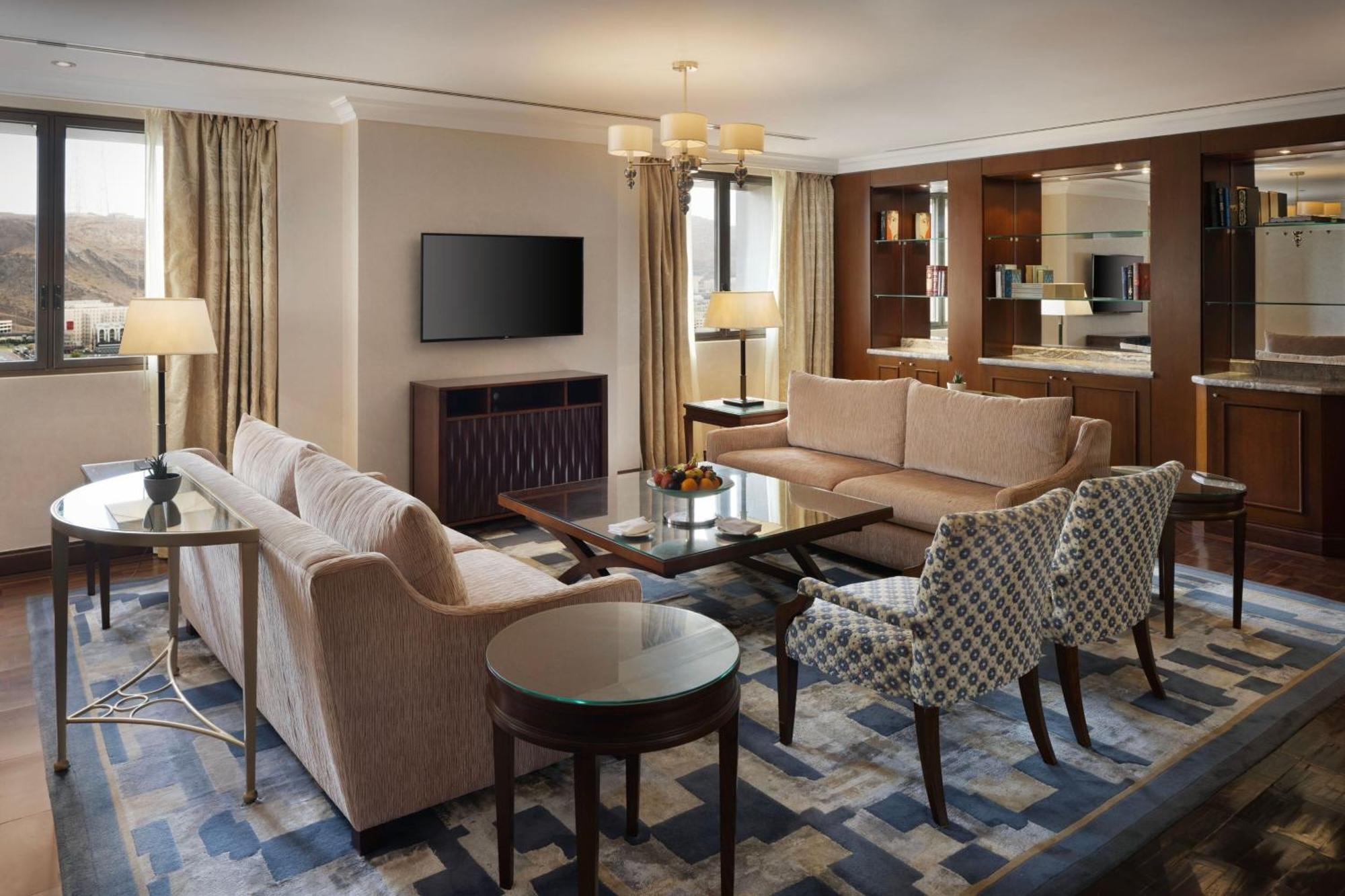 Sheraton Oman Hotel Mascate Exterior foto A living room at the hotel