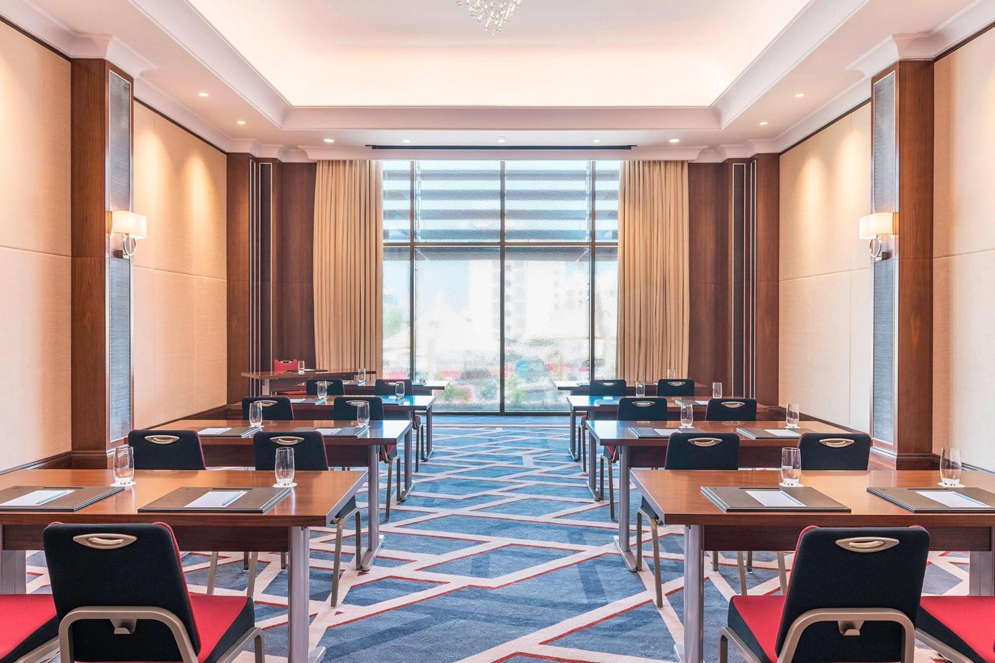 Sheraton Oman Hotel Mascate Exterior foto Meeting room