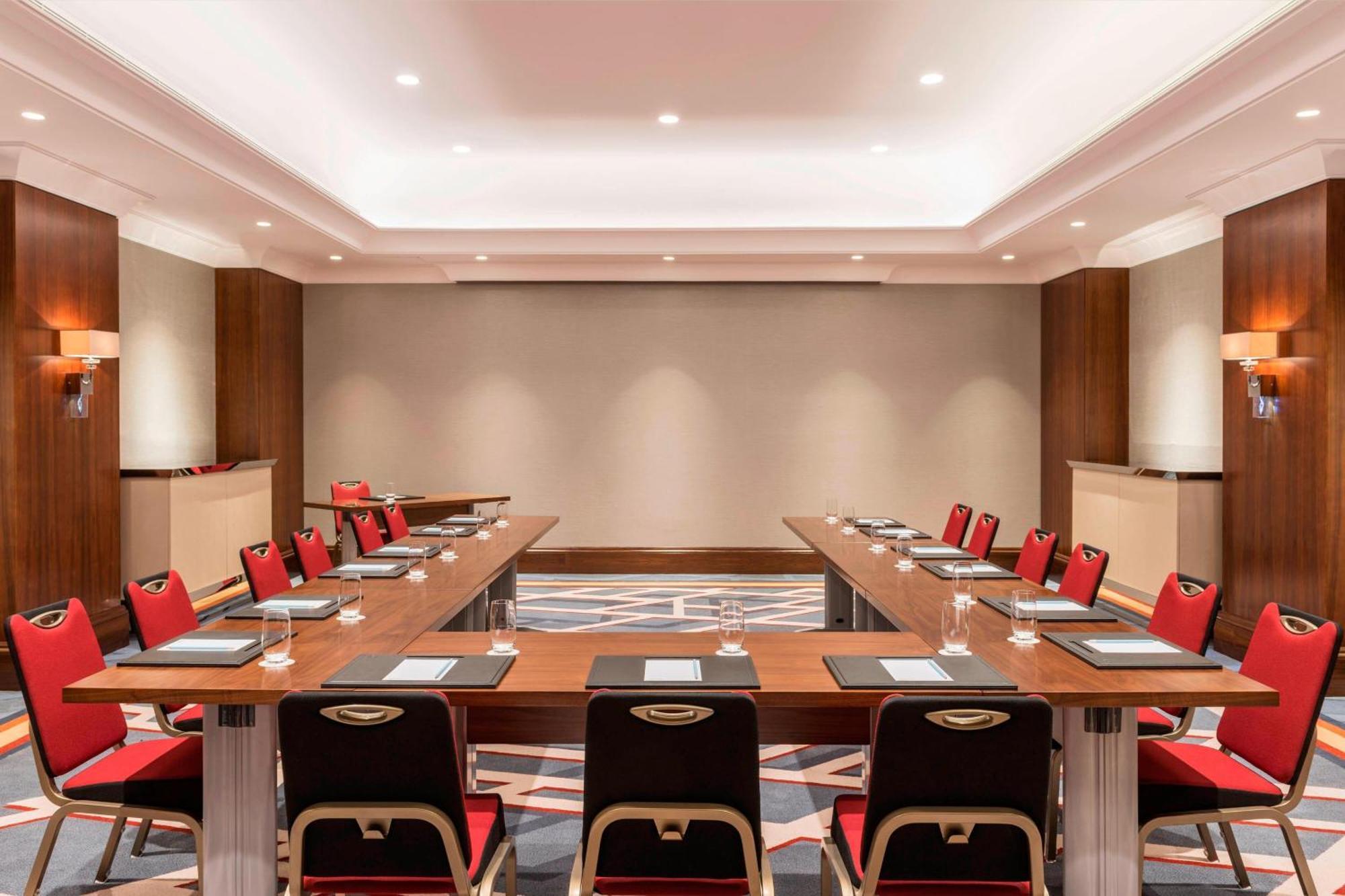 Sheraton Oman Hotel Mascate Exterior foto Meeting room